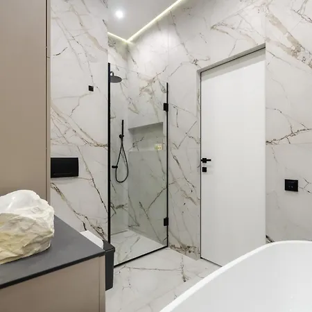 Apartment Petrovdom 03-258 In Rc Pechersk Plaza, Mykhaila Boichuka 17